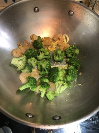 Fried Broccoli with Shrimp recipe