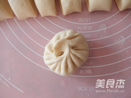 Carob Buns with Minced Pork recipe