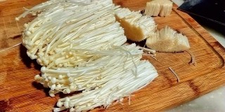 Minced Meat Enoki Mushroom recipe