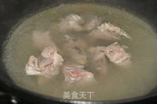 Summer Appetizer Soup---white Radish, Mushroom and Pepper Pork Bone Soup recipe