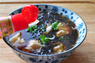 Wonton with Black-bone Chicken recipe