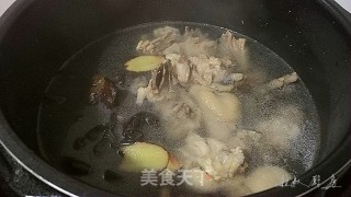 Stewed Chicken with Fungus recipe