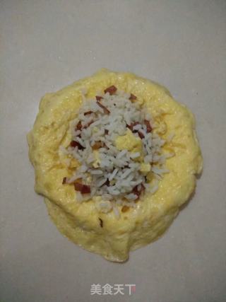 Cartoon Sausage Omelet Rice recipe