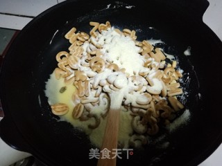 Net Celebrity Snowflake Cake is Easy to Make recipe