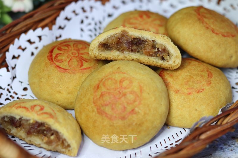 Moderately Salty and Sweet, Small Round Cakes with Scented Lips and Teeth recipe