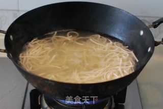 Family’s Favorite [jianjiang Noodles] recipe