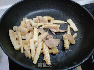 Stir-fried Pork with Spring Bamboo Shoots recipe