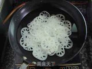 A Side Dish that is As Refreshing As Summer-cold and Sour Lotus Root Slices recipe