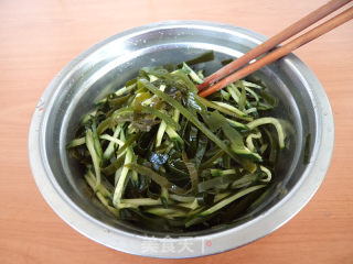 Sweet and Sour Kelp Shreds recipe