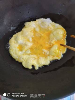 Scrambled Eggs with Squash and Fungus recipe