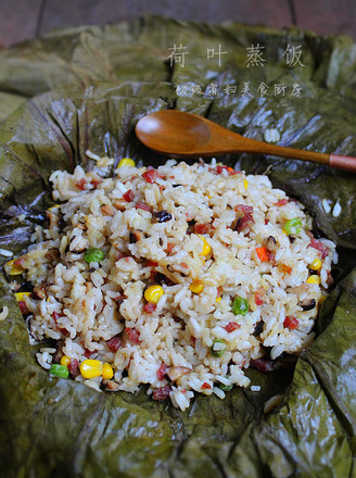 Steamed Rice with Lotus Leaf Seafood and Sausage