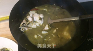 Sauerkraut Fish, A Small and Beautiful Delicacy recipe