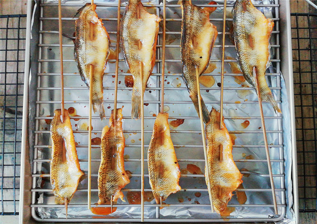 Grilled Ice Fish with Honey Sauce recipe