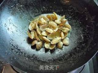 Mouthful of Rich Sauce-----clam with Curry Sauce recipe