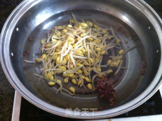 Mustard and Bean Sprouts Soup recipe
