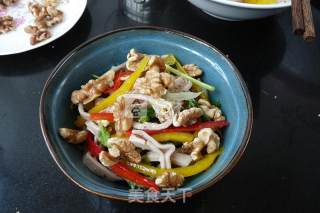 Shredded Belly with Walnuts and Bell Peppers recipe