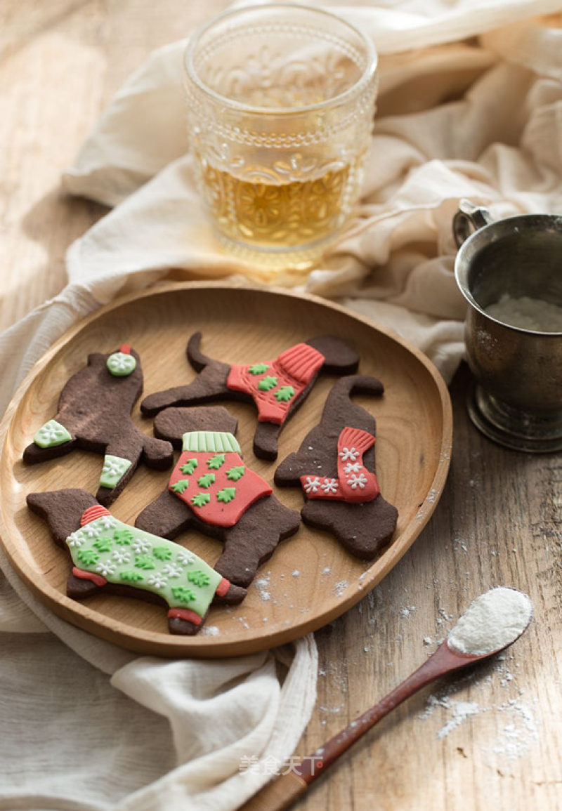 Christmas Dog Biscuit in Sweater recipe