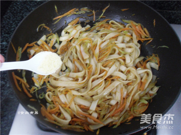 Stir-fried Hor Fun with Three Silks recipe