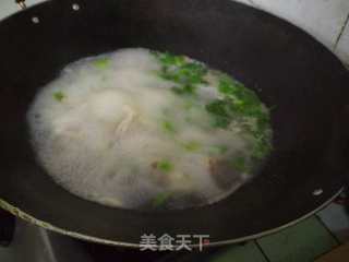 Root Lettuce and Mushroom Soup recipe