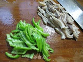 Stir-fried Pork Belly with Chives and Chives Sprouts recipe