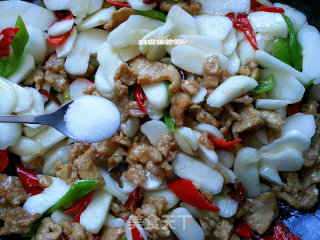 The Most Refreshing Old Friend-stewed Pork Slices with Horseshoe recipe