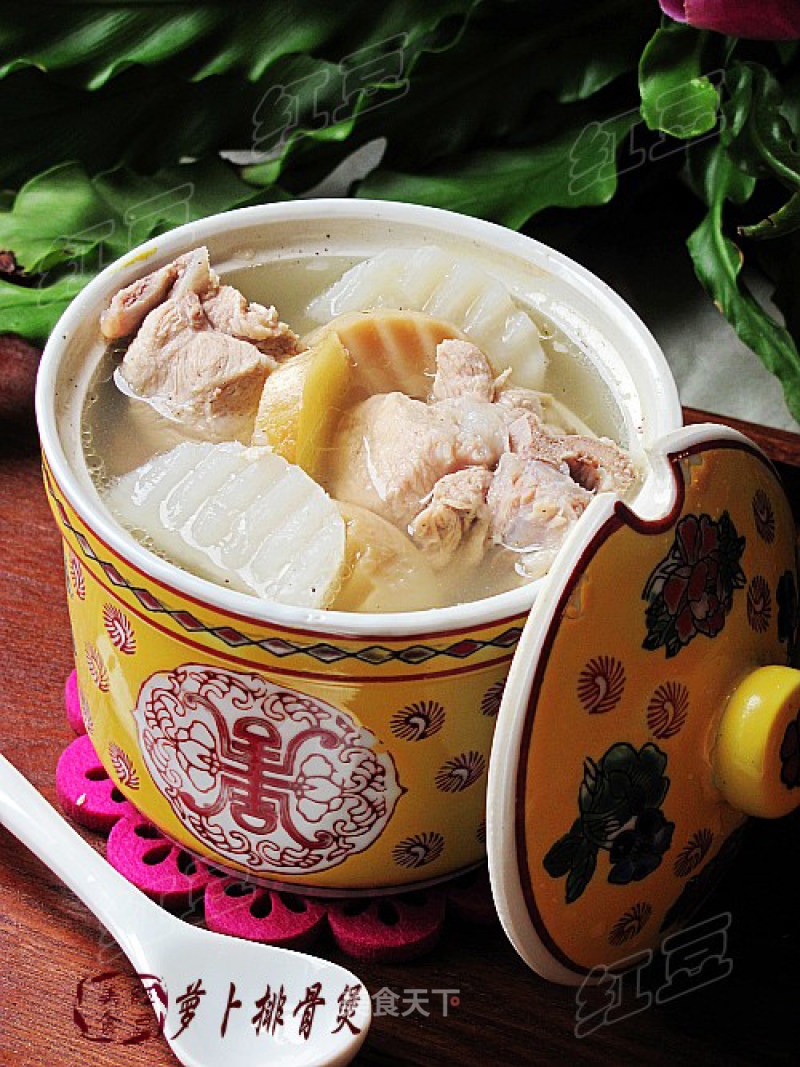 Pleurotus Eryngii and Radish Ribs in Clay Pot recipe