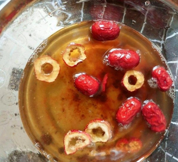 Red Dates and Hawthorn Soup recipe