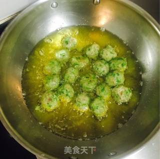 Deep-fried Shredded Carrot Meatballs recipe