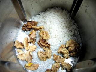 [trial Report of Midea's First Cocoa Soymilk Machine] 3rd:-walnut Rice Cereal recipe