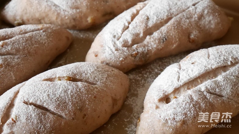 Raisin Walnut Whole Wheat Bun recipe