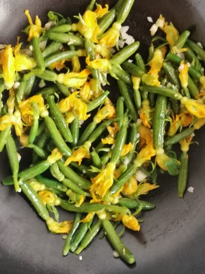 Garlic Cucumber Flower recipe