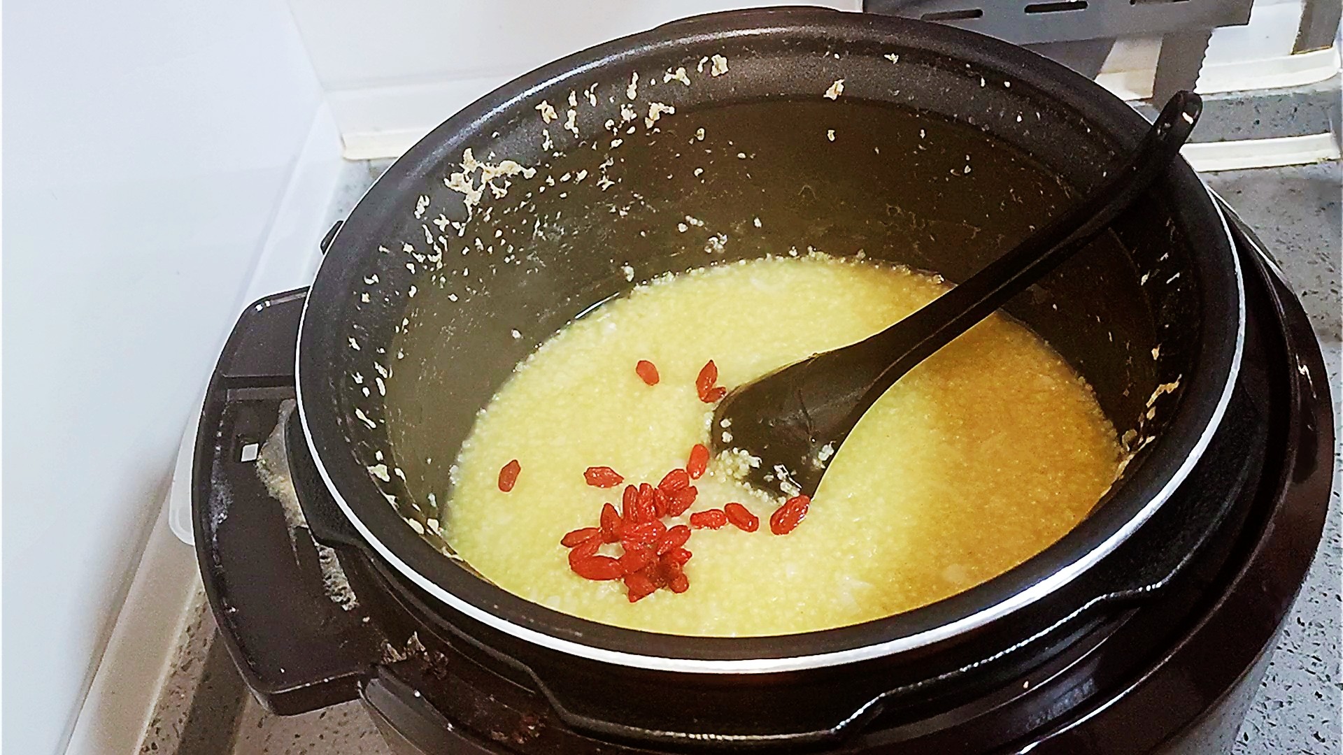 Stomach Nourishing Yam Millet Porridge, Very Simple, Delicious and Delicious recipe