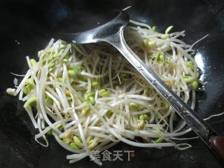 #trust of Beauty# Spinach Fried Soybean Sprouts recipe