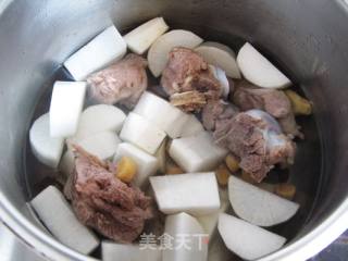 Scallops, Fan Bone and Savory Radish recipe