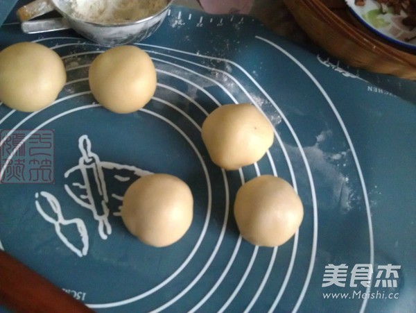 Red Bean Paste and White Crust Mooncakes recipe