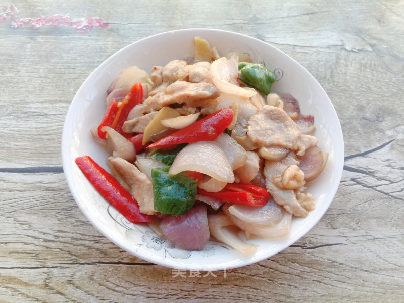 Stir-fried Pork with Green Red Pepper and Onion recipe