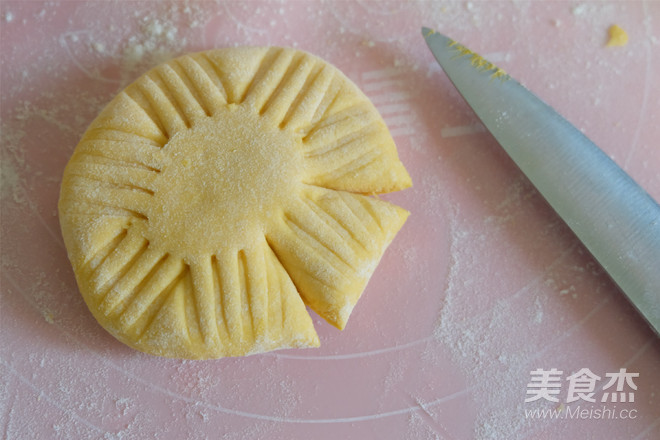 Pumpkin Flower Buns recipe