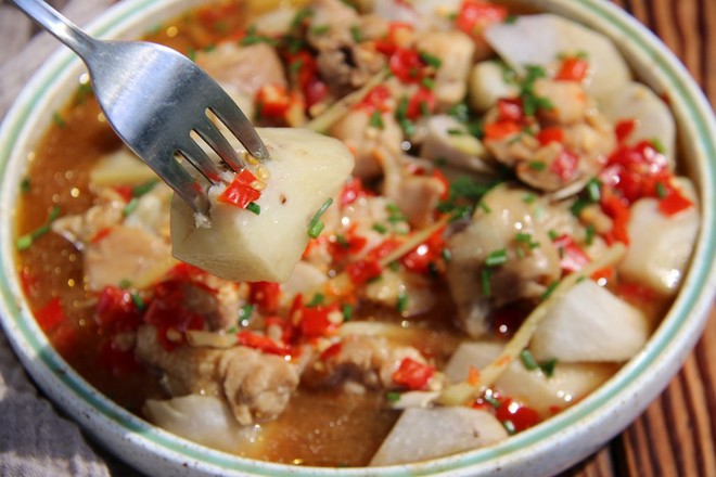 Steamed Chicken Nuggets with Chopped Pepper and Taro recipe