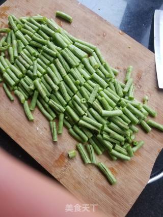 Braised Noodles with Long Beans recipe