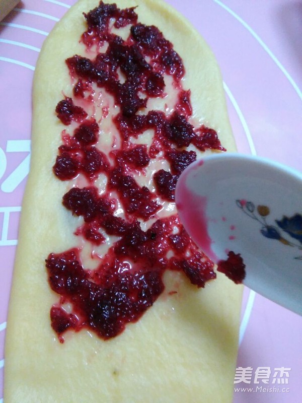 Light Cream Bread with Bayberry Sauce recipe