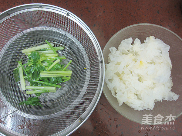 Cold White Fungus recipe