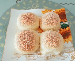 Sesame Milk Bun recipe