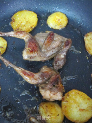 [flying Birds and Animals] Pan-fried Rosemary Quail recipe