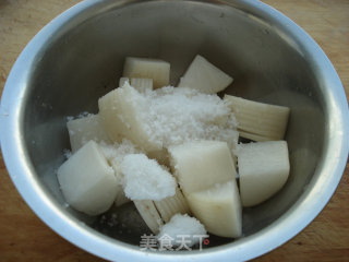 Sweet and Sour Crispy Radish recipe