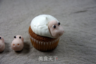 New Year is about to be Proud of The Sheep-marshmallow Sheep Cup Cake recipe