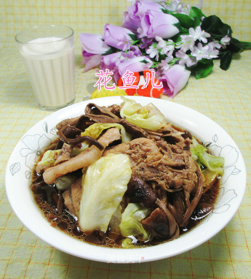 Stewed Cabbage with Tea Tree Mushrooms recipe