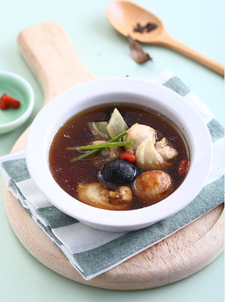 Black Golden Garlic Stewed Chicken Soup recipe