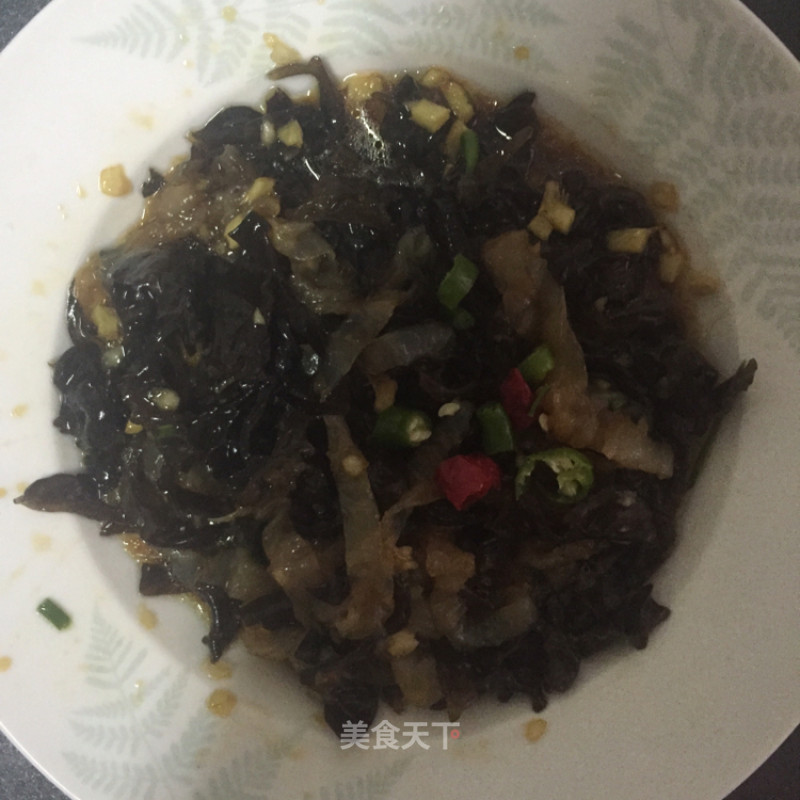 Jellyfish Salad with Black Fungus recipe