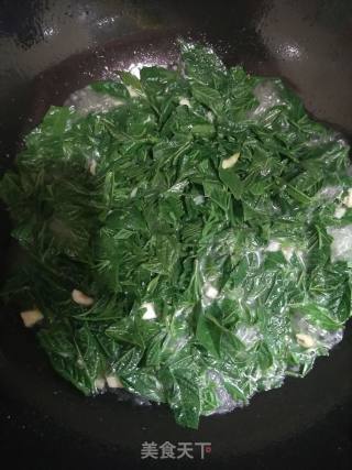 #春日美食#garlic Fragrant Big Green Leaves recipe