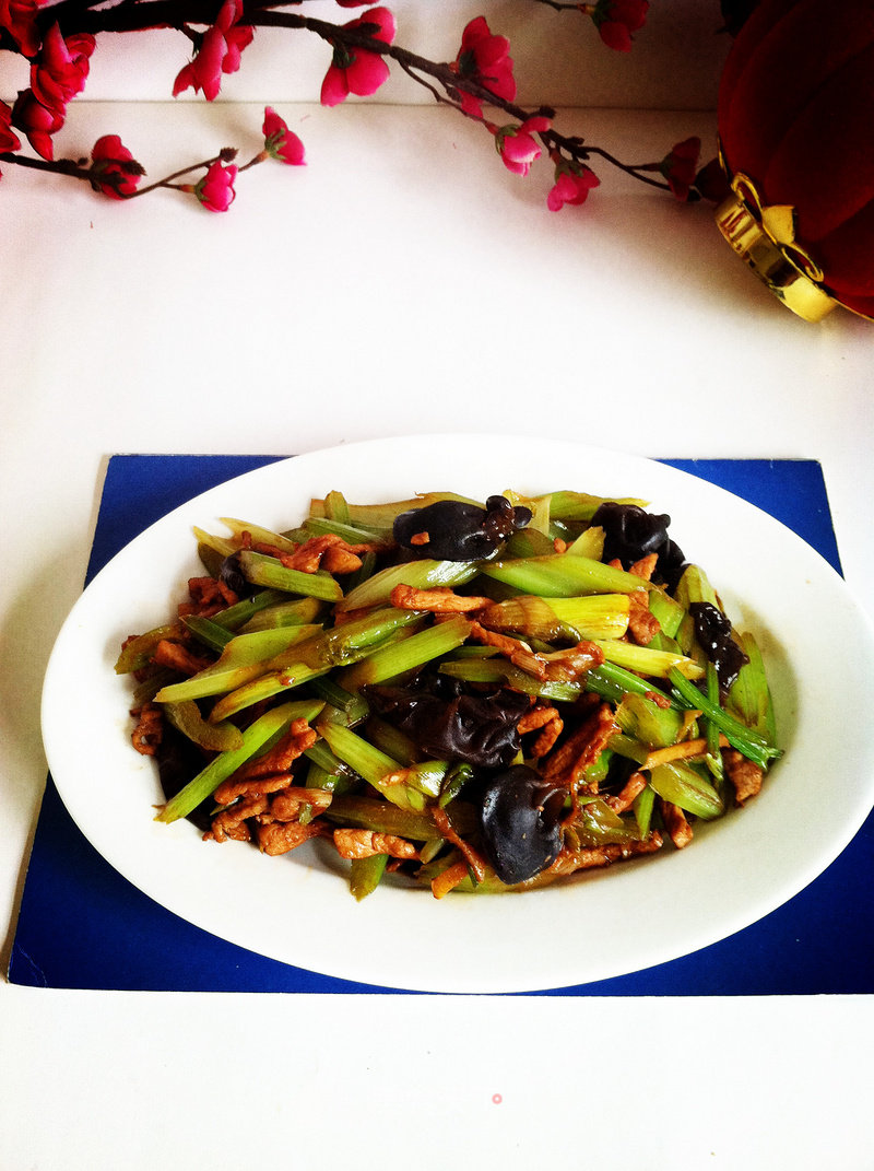 Fried Celery with Black Pork